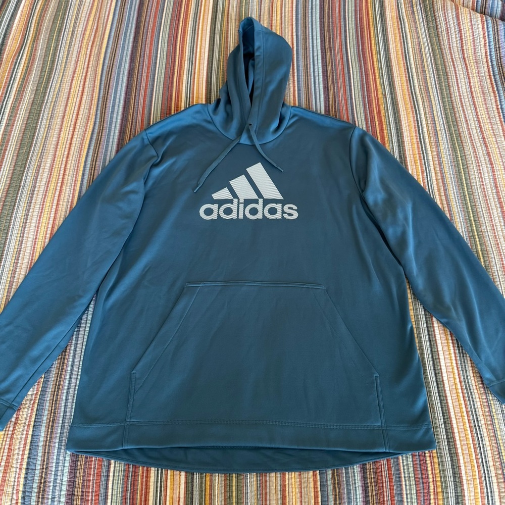 Adidas Men's 2XL Aeroready pullover sweatshirt hoodie. Light blue w/ white logo
